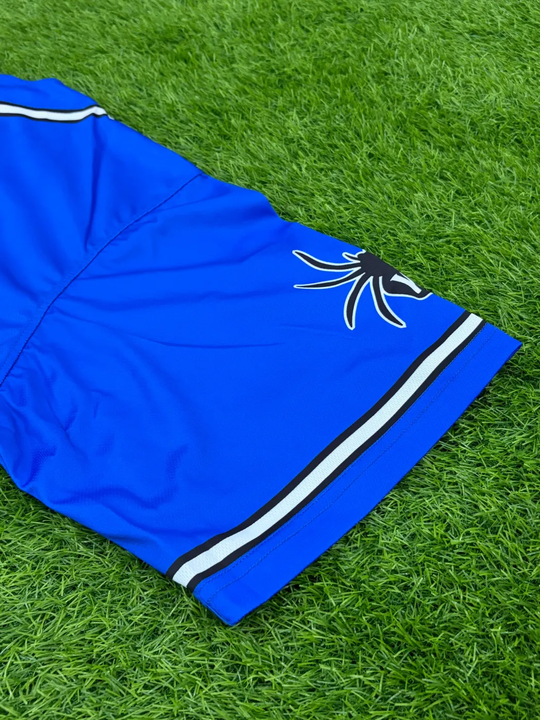 Custom team uniform manufactured by Kinexa Sportswear