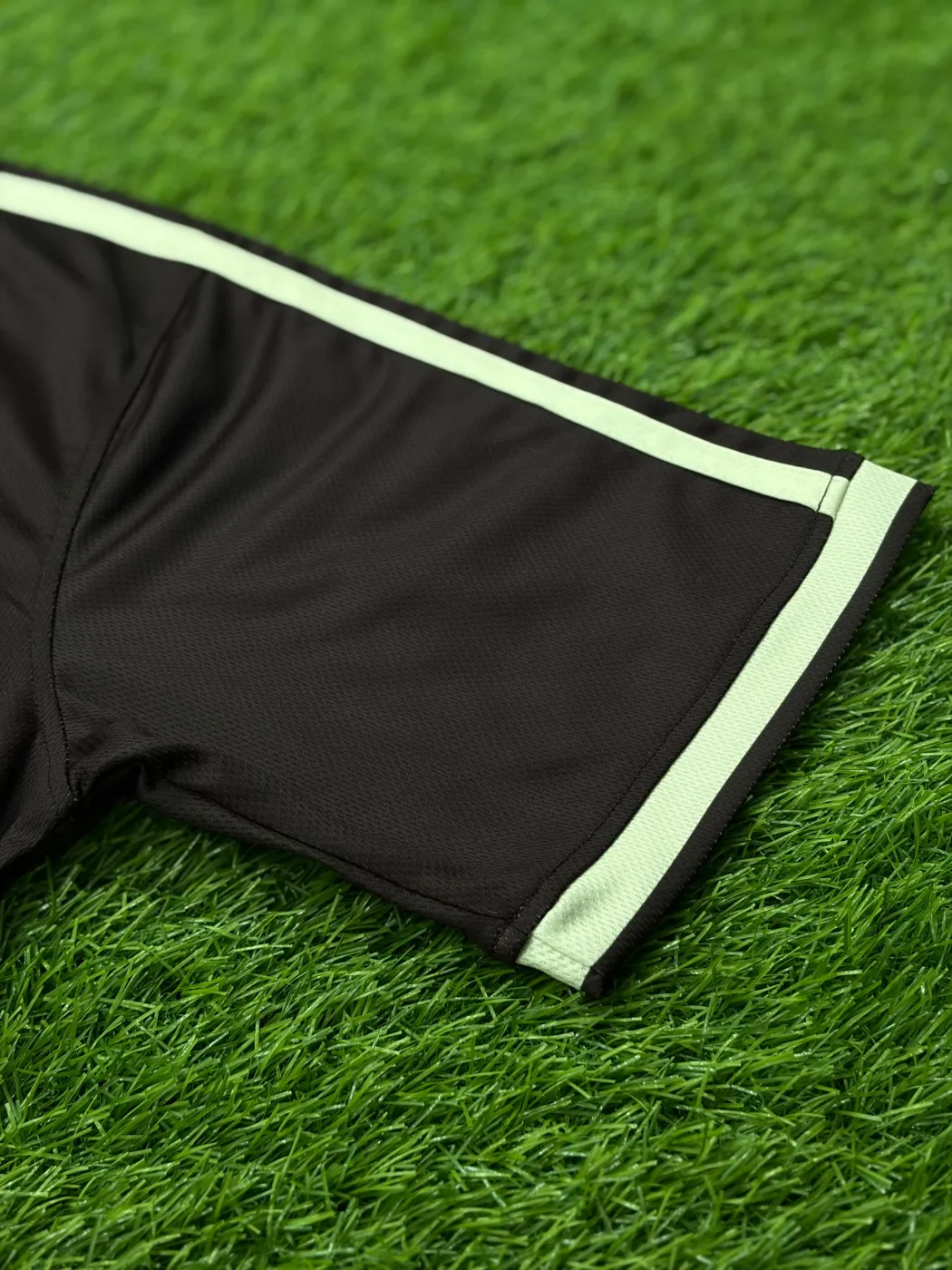 Custom team uniform manufactured by Kinexa Sportswear
